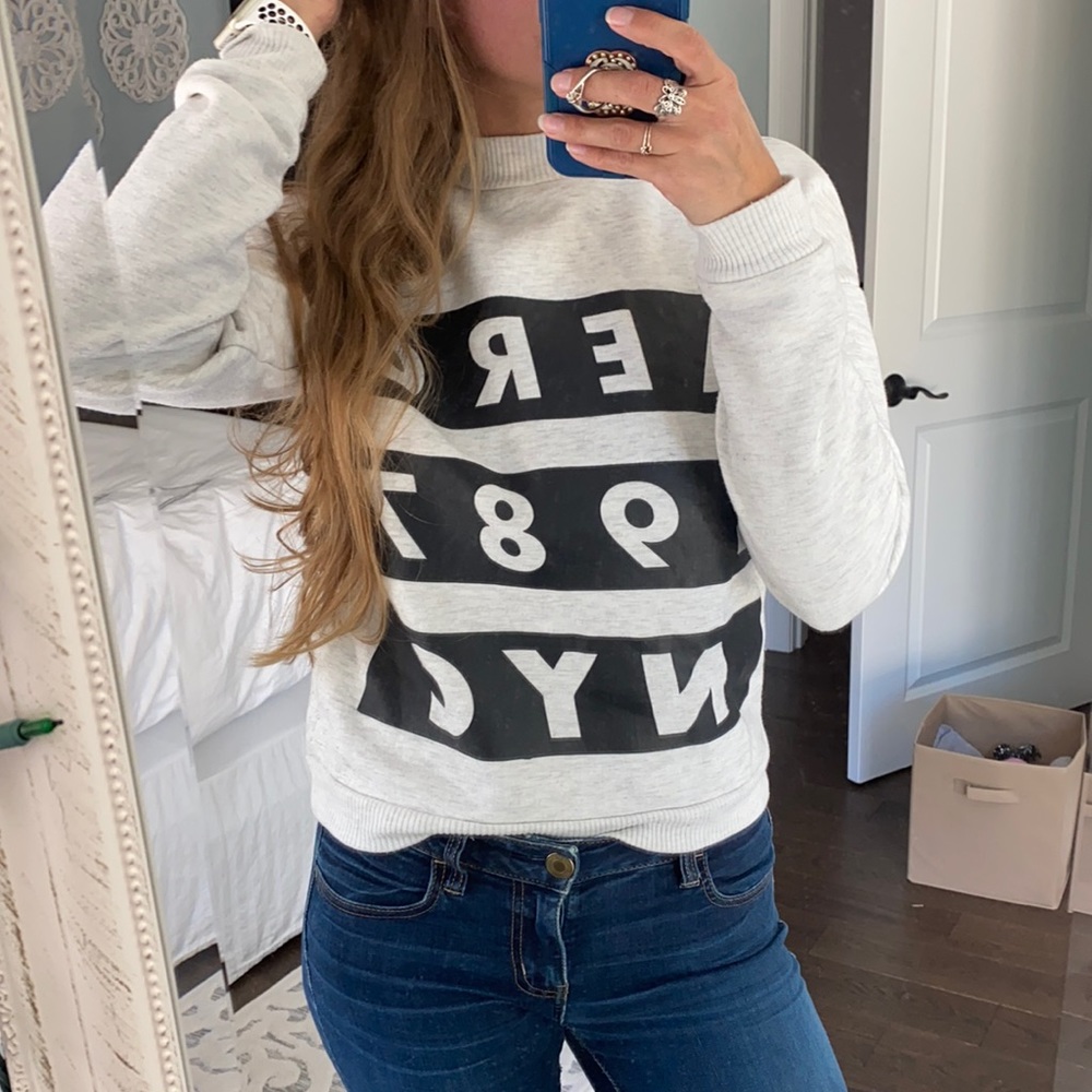 Aero Crop Long Sleeve Sweatshirt